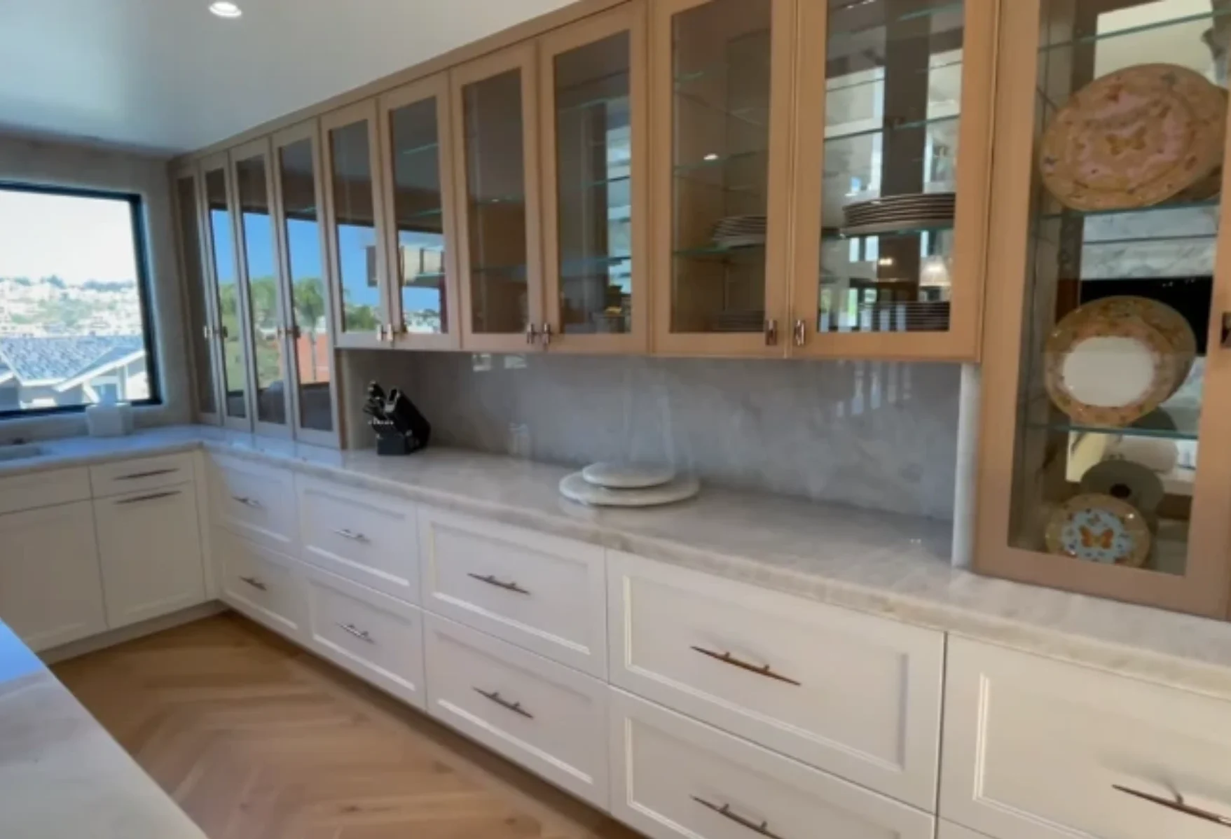kitchen cabinets installation